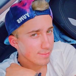 Meet your Posher, Austin